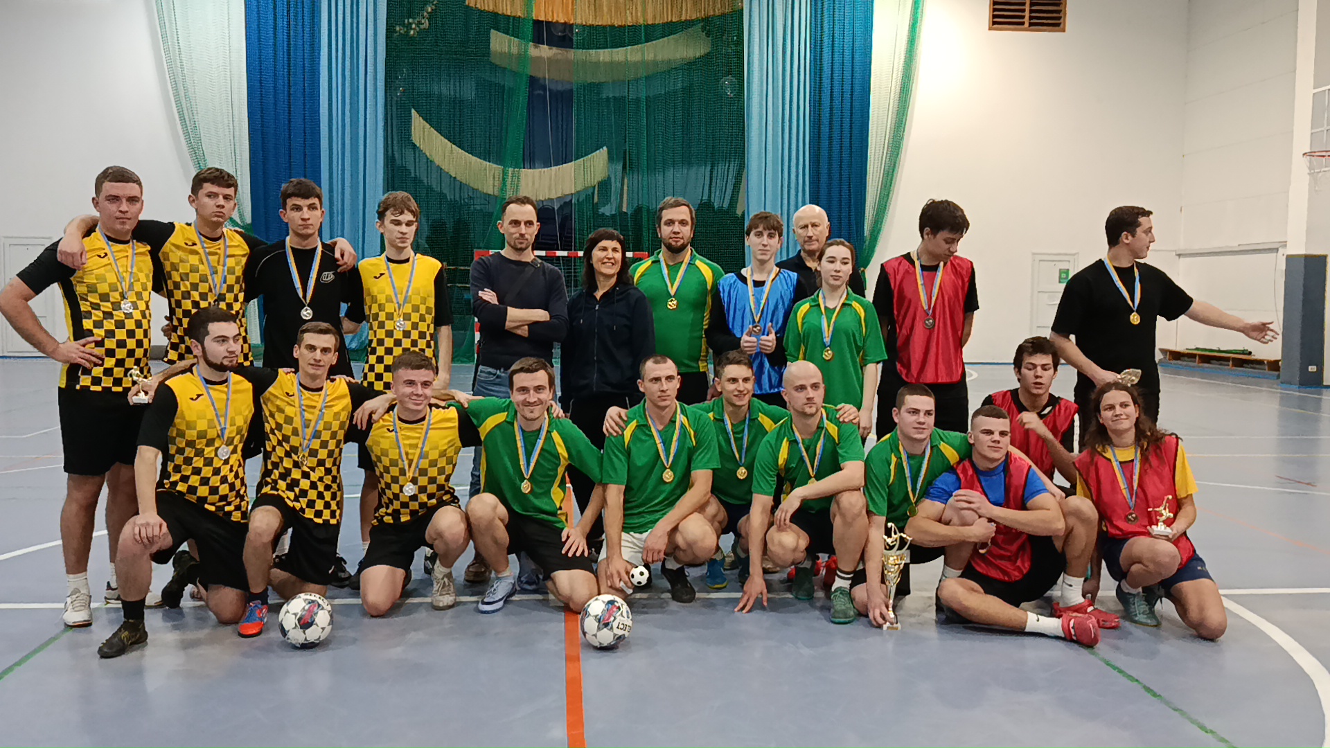 Зимовий футбольний турнір об’єднав студентів і працівників