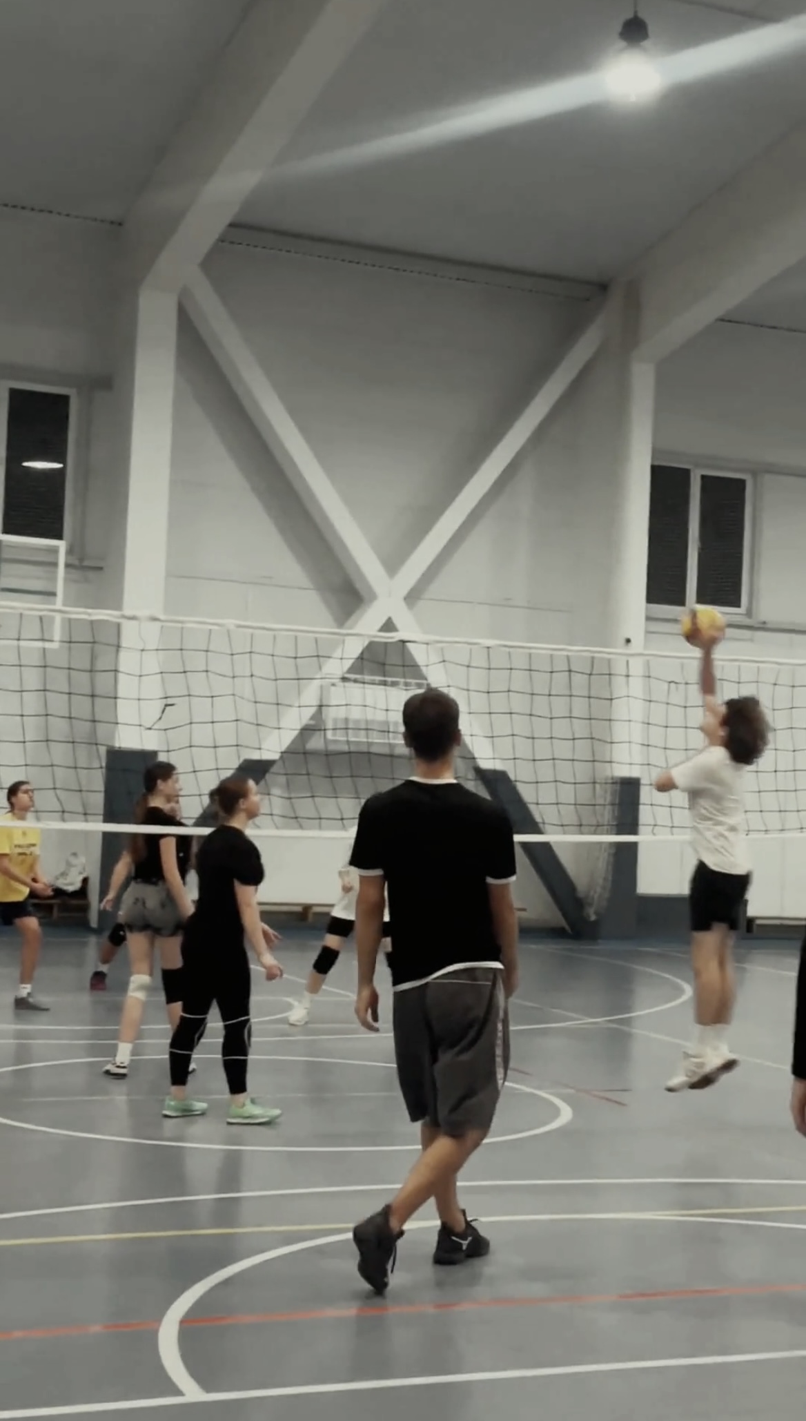 В УГІ відбувся волейбольний турнір