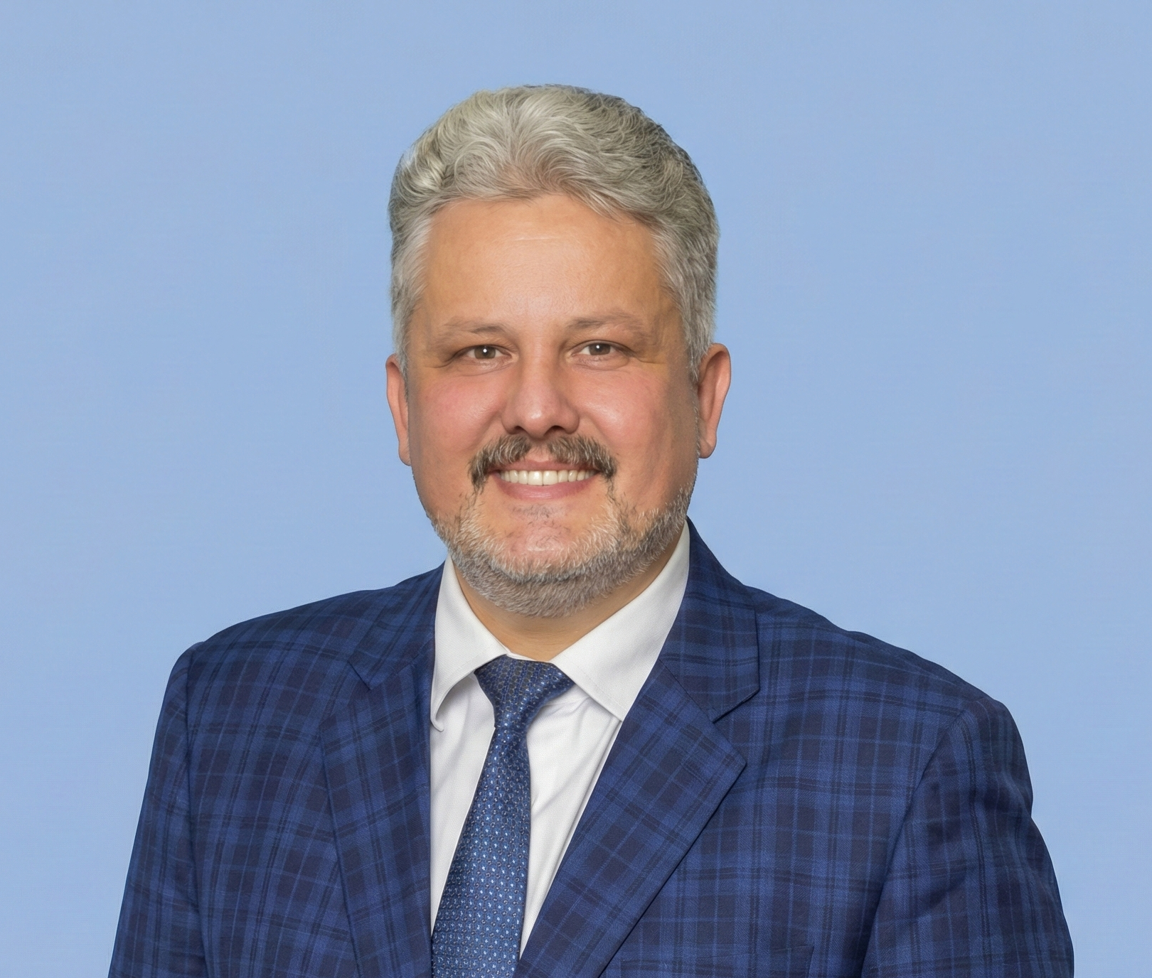 Як поєднати догматику з батьківською турботою про студентів?