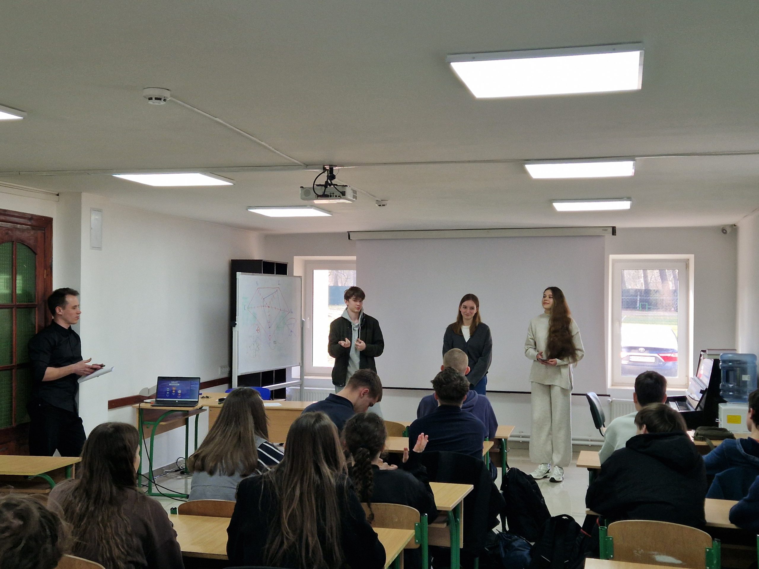 Студенти спеціальності «Журналістика» провели профорієнтаційну зустріч для старшокласників